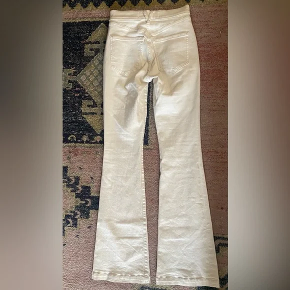 Veronica Beard Beverly flared jeans in cream denim. high rise, size 25 - Picture 6 of 9